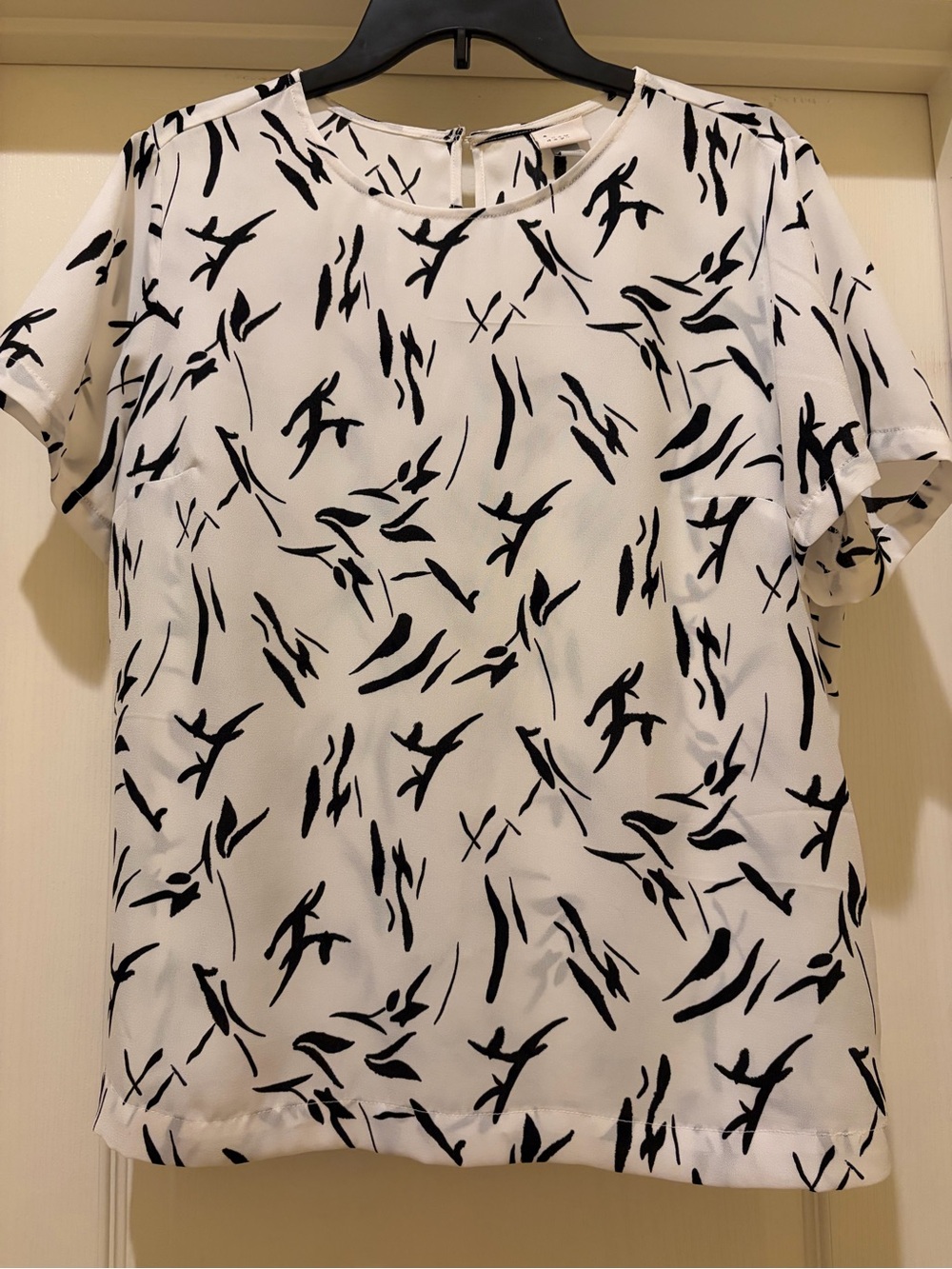 Women’s Black & White Short Sleeve Printed Blouse